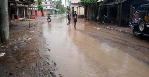 রাজগঞ্জ-টু-পলিরহাট সড়কে বৃষ্টি হলে হাটু পানি: যাতায়াতে চরম ভোগান্তি